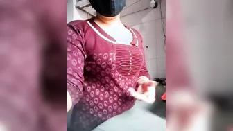 Dirty Desi housewife hikes up her dress and pees for live XXX show