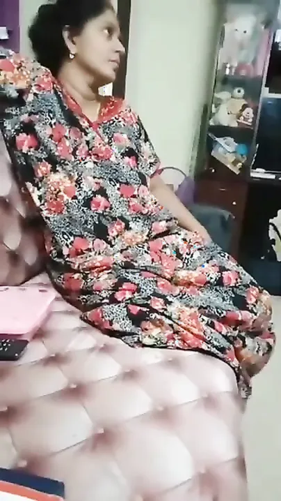 Lustful hubby makes XXX video of his Desi wife's cute nude pussy
