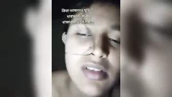 Desi Muslim girl shows her perky XXX tits and fingers sweet vagina