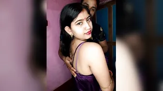 Man plays with big XXX breasts of his Hema bhabhi in Desi nude show