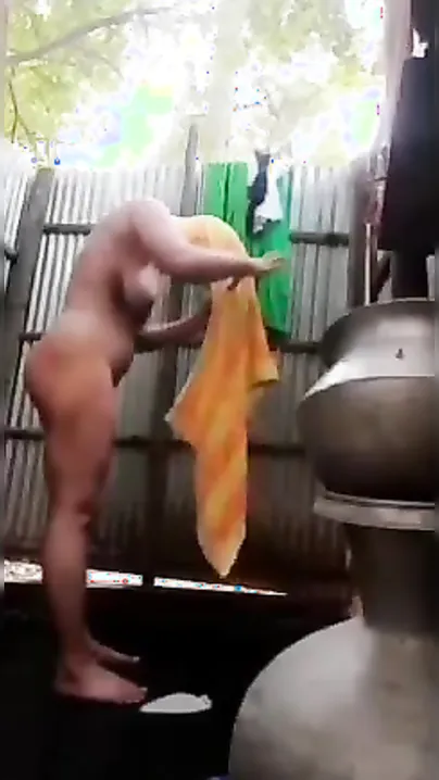 Young village girl shows her naked XXX body to Desi BF in the shower
