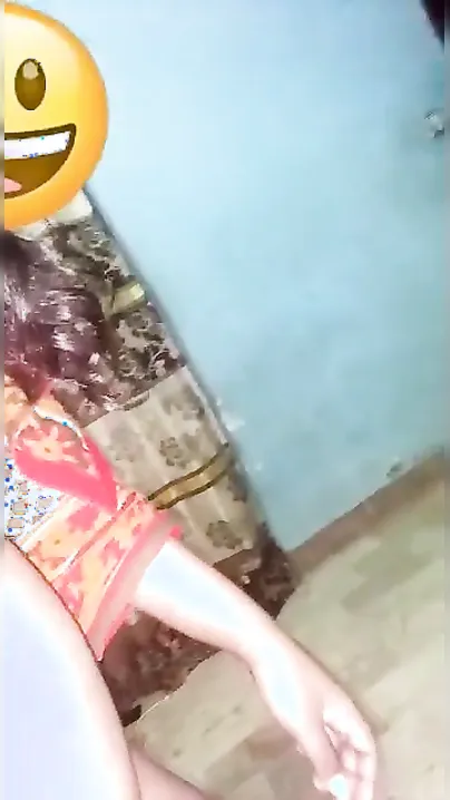Lustful Desi couple has no shame to copulate during XXX video call