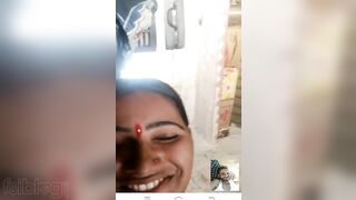 Whatsup XXX video call of Desi wench demonstrating her hairy pussy