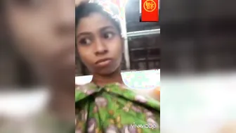 Attractive Desi girl gets naked cause Lankan XXX subscribers want boobs