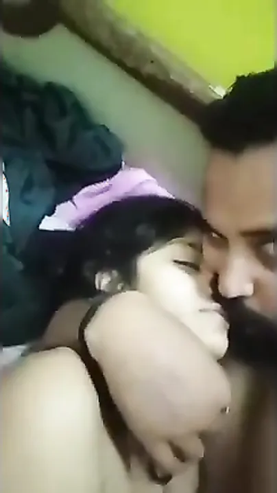MMS video of Desi guy who tempts hot XXX neighbor into a blowjob