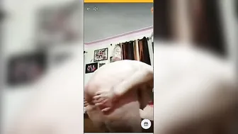 Video of Desi Bhabhi who wants to expose XXX body parts on camera