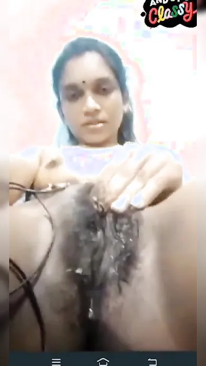 XXX Desi girl's twat isn't shaved in homemade MMS video show on camera