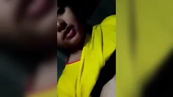 Sultry Desi wench with big natural XXX melons fingers her juicy twat