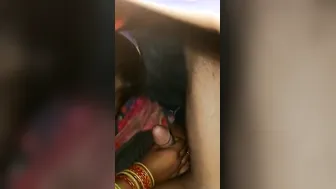 Amateur Desi bhabhi giving XXX blowjob to hubby under the blanket