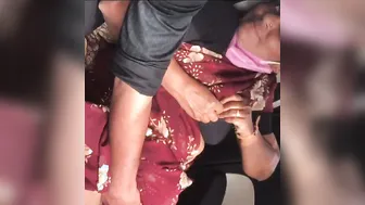 Mature Desi aunty lets the lustful driver play with her XXX cunt