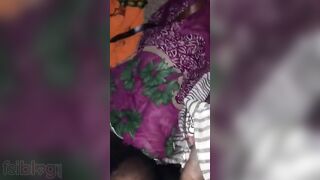 Desi Bihari XXX housewife captured absolutely nude on mobile cam MMS