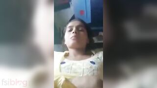 Amateur Desi actress tastes cock with her pussy in the XXX video