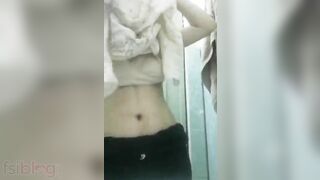 Pakistani Desi minx allows her saggy XXX girls to hang a bit at home