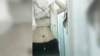 Pakistani Desi minx allows her saggy XXX girls to hang a bit at home