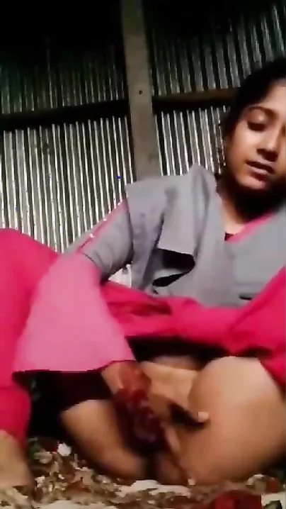 Desi girl exposes twat on camera in XXX video of fingering and cumming