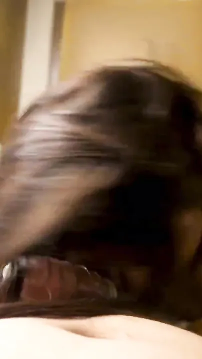 Desi MILF gives a XXX blowjob to loved man who makes video to leak