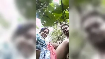 Outdoor XXX sex of Dehati neighbor wife and her undercover Desi lover