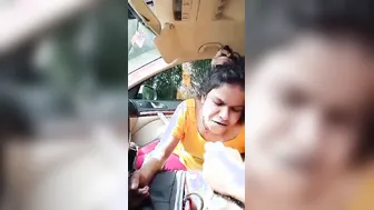Housewife enjoys every second of oral XXX sex in Desi driver's car