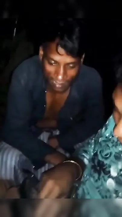 XXX video of Bangladeshi Desi girl who is fucked in the fresh air