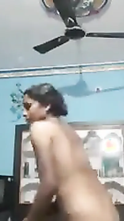 Desi video of Telegu XXX wife who exposes her small boobies and ass