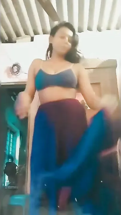 Wife willingly takes clothes off showing XXX body parts to Desi men