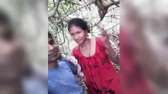 Desi Bhabhi in red sari takes Devar 's XXX boner in hand and jerks off