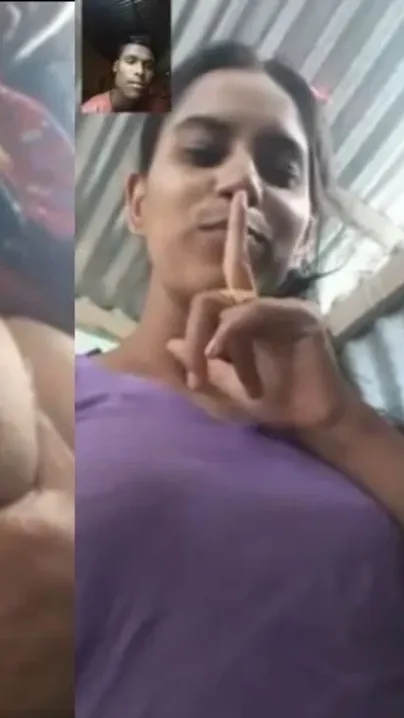 Bangladeshi village Desi XXX babe exposes her natural boobs on camera