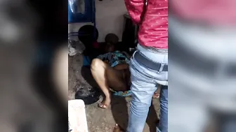 Desi aunty in close-up XXX video where neighbour penetrates her pussy