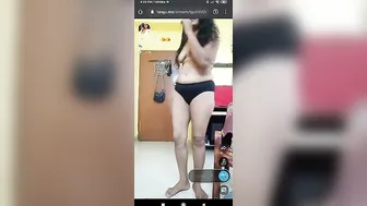 Tango Trisha Bhabhi amateur Desi model performs XXX show at home