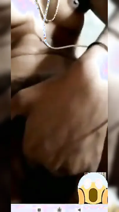 Bangladeshi Desi girl takes her outfit off for hot XXX masturbation