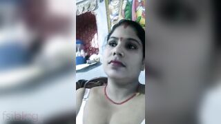 Naked Dehati Desi MILF in extraordinary poses in this XXX home video