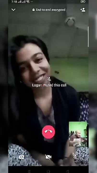 Desi MILF has nothing against XXX sex video call to become famous