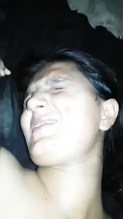 Amateur guy manages to fuck Desi MILF in this homemade XXX video