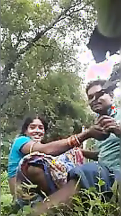 Boyfriend leaked video of him giving XXX pleasure to Odia Dehati Desi