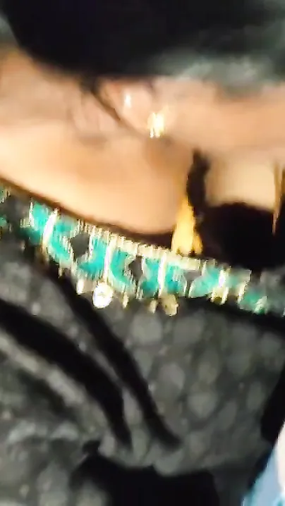 Man fucks Desi Telugu wife's mouth purposely to leak this XXX video