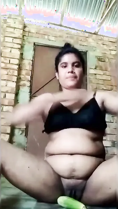 Bangladeshi Bhabhi is satisfied thanks to XXX fingering in Desi show