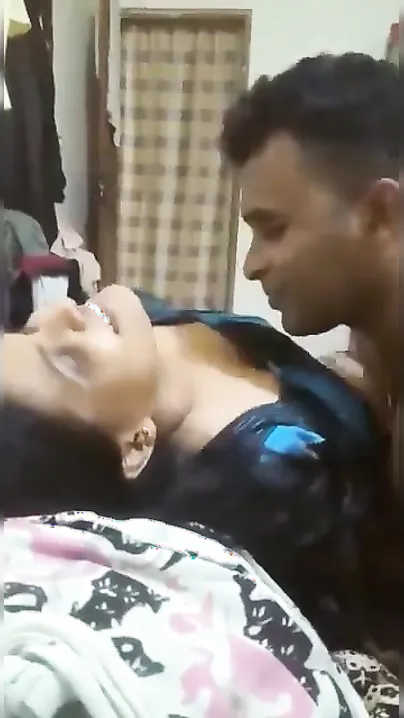 Amateur Desi chick is kissed on camera of her cuckold XXX husband