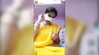 Desi chick undresses and shows off fatty body to her online XXX lover