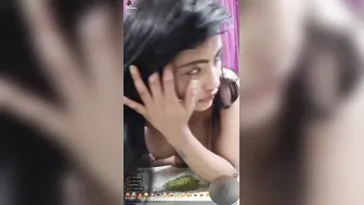 Beautiful XXX MILF fucks twat and exposes titties to Desi watchers