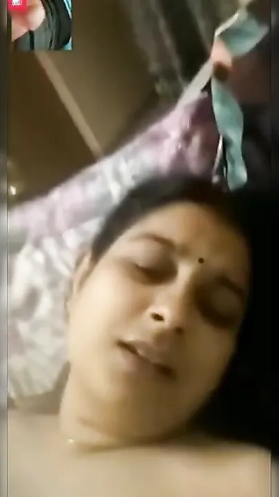 Desi XXX hot Bhabhi exposes unshaved pussy to her online sponsor
