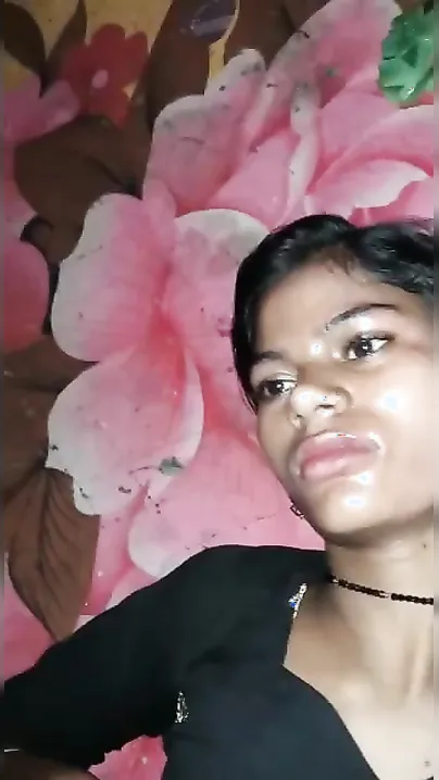 Skinny Desi XXX whore gets her young pussy hard fucked MMS