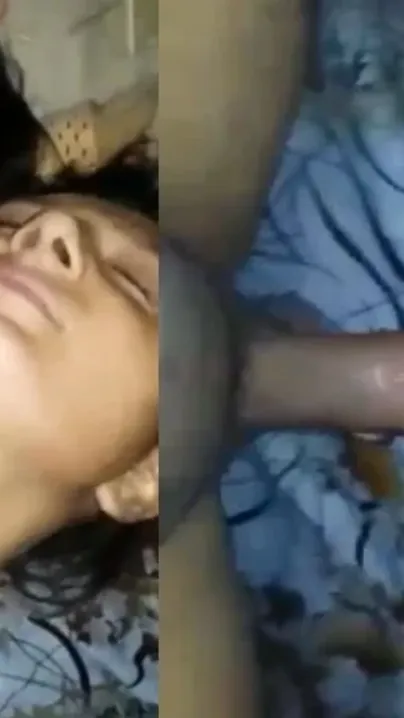 Horny Indian XXX girl tasting her boyfriend’s big dick on cam MMS
