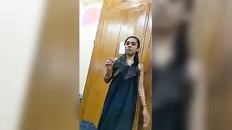 Indian XXX wife giving a professional blowjob to her hubby MMS