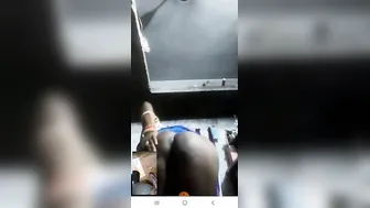 Village Desi XXX wife showing her big black ass on selfie camera