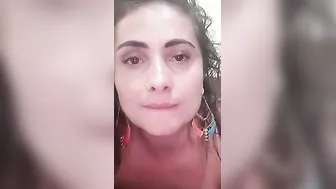 Super hot Desi XXX slut plays with her pussy and sucks her boyfriend’s cock MMS