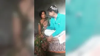Indian slutty XXX aunty have sex with a local customer MMS