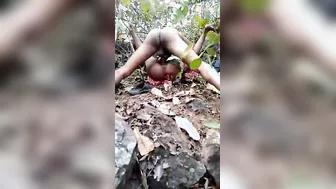 Mature Desi XXX couple caught fucking in jungle on camera MMS