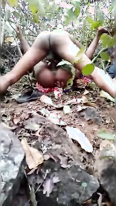 Mature Desi XXX couple caught fucking in jungle on camera MMS