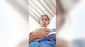 Telugu Desi XXX wife showing her beautiful boobs and pussy