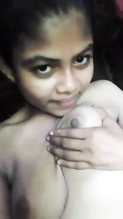 Bangladeshi village Desi girl shows her beautiful nude body on camera XXX